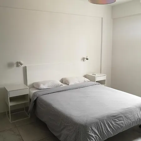 Lykavitos Apartment *