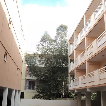 Lykavitos Apartment *