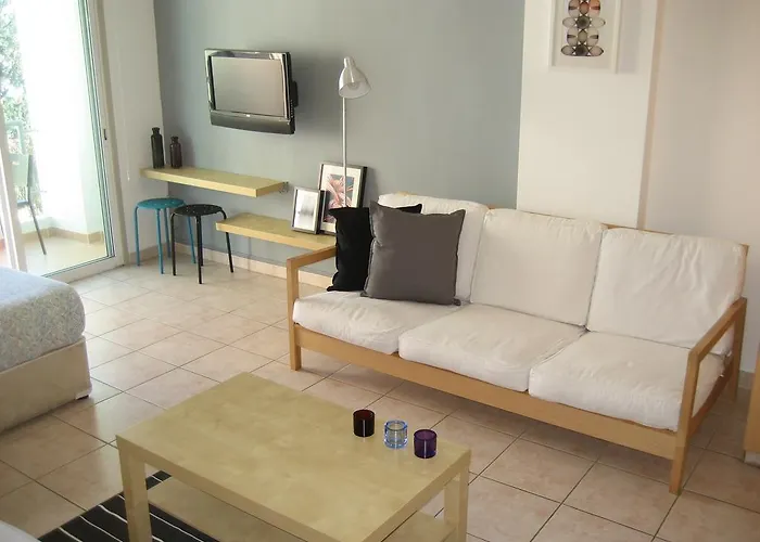 莱卡维托斯公寓